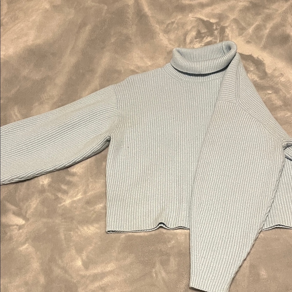 Women's Ribbed Turtleneck Sweater - Light blue